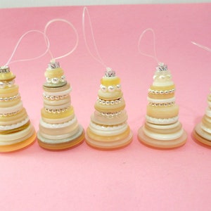 1 Handmade Stacked Button WEDDING CAKE FAVOR Charm Bridal Shower Ornament White & Silver/Gold image 2