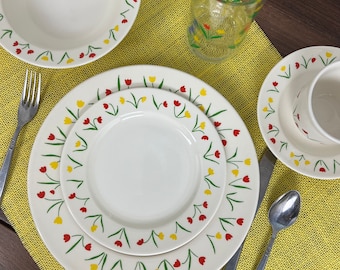 Vintage Homer Laughlin "Yellow/Red Tulips" Dinnerware Set - for 4 Dining Guests