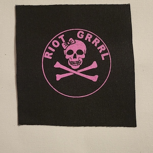 Riot Grrrl Aufnäher
