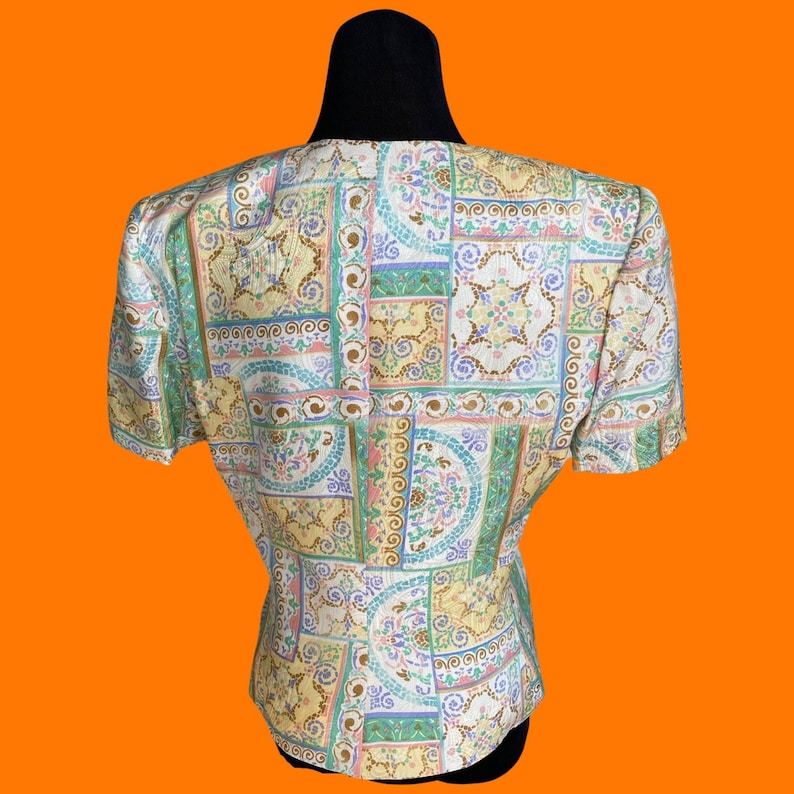 Blusa vintage anni '80-'90 in seta 100% con motivo paisley floreale, taglia 8, adrianna papell immagine 3