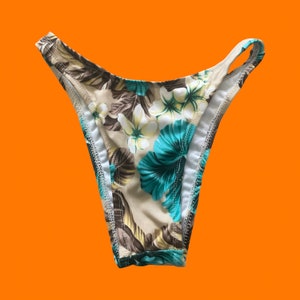 90&#39;s vintage beige and turquoise tropical hibiscus floral print hi cut high leg bikini bottoms SMALL MEDIUM *deadstock*