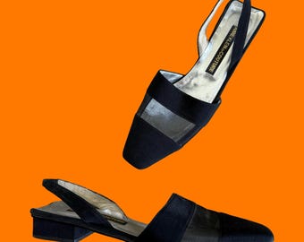 Sandalias minimalistas de tacón bajo con tira trasera, estilo vintage de los 90, de malla negra. Talla 6.5. Hechas en Italia.