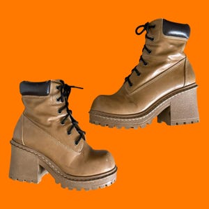 90&#39;s 00&#39;s vintage brown and black faux leather chunky platform lace up utility y2k Size 9 l.e.i.