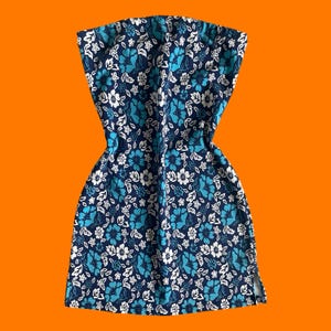 90er 00er vintage tropisches blumen print halterloses schlauchoberteil kawaii coquette beach girl y2k bodycon mini dress LARGE **fällt kleiner aus**