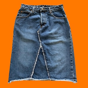 90er 00er vintage vintage medium wash denim ausgefranst y2k knielanger rock Größe 49