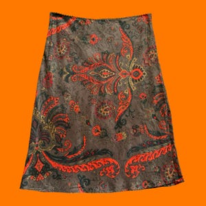 00&#39;s vintage groovy olive green and orange paisley floral print 100% silk bohemian boho y2k skirt SMALL ny&co