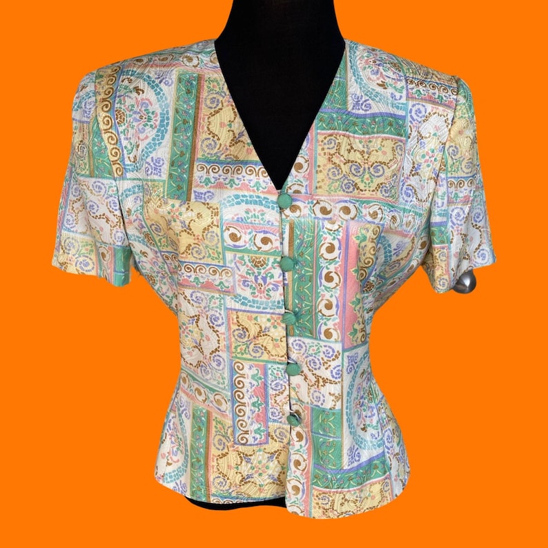 Blusa vintage anni '80-'90 in seta 100% con motivo paisley floreale, taglia 8, adrianna papell immagine 1