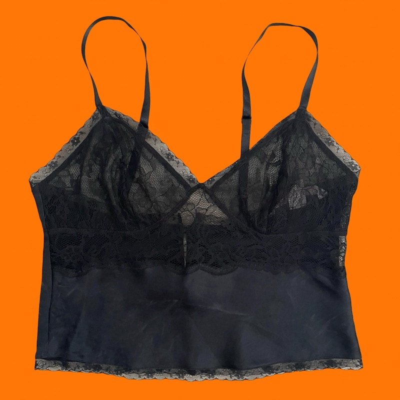 Vintage 2000’s floral lace cami top main image 1