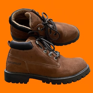 90&#39;s vintage brown suede waterproof hiking boots work boots Size 8