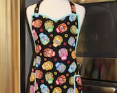 Sugar Skulls Retro Apron Hostess Glam Day of the Dead Halloween Colorful Painted Skulls Dia de los Muertos Pretty Cute