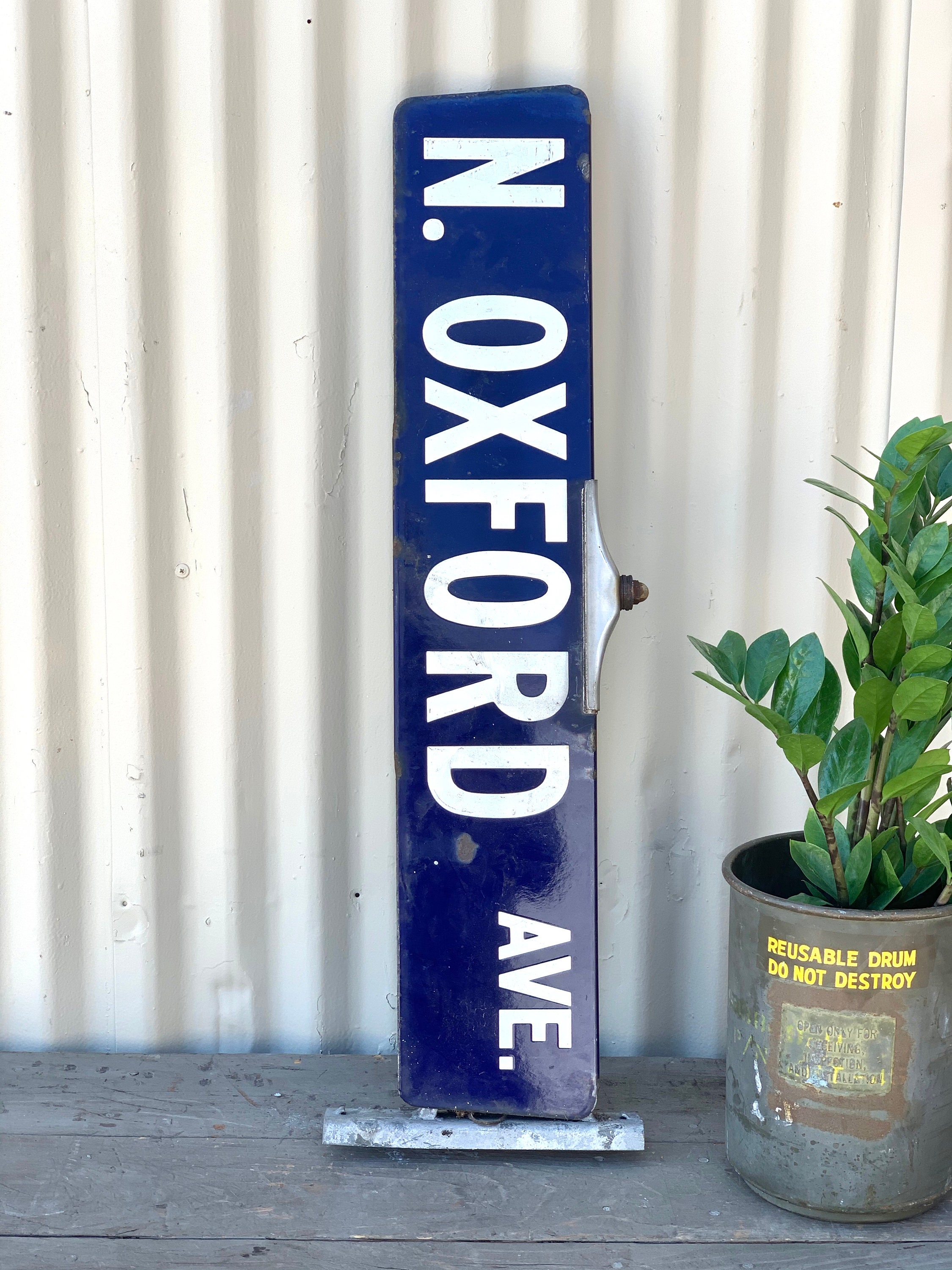 1940s Porcelain Los Angeles Street sign Oxford