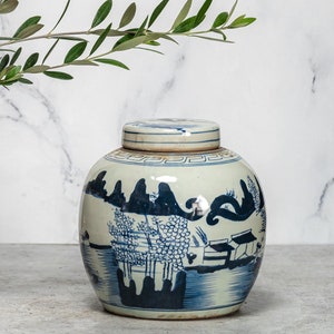 Vintage Chinese Ginger Jar (Free Shipping)