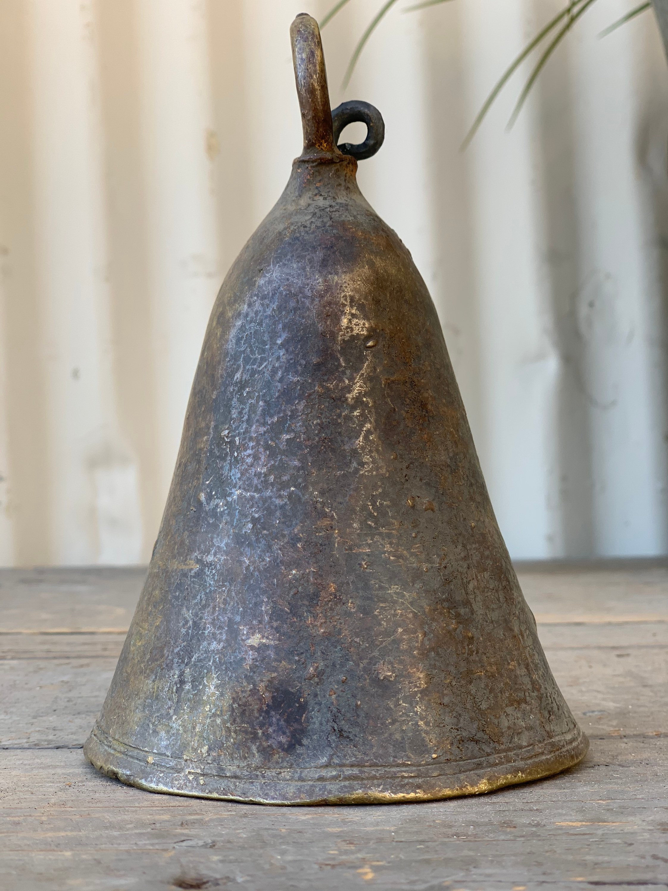 Antique African Cow Bell {K} (Free Shipping)