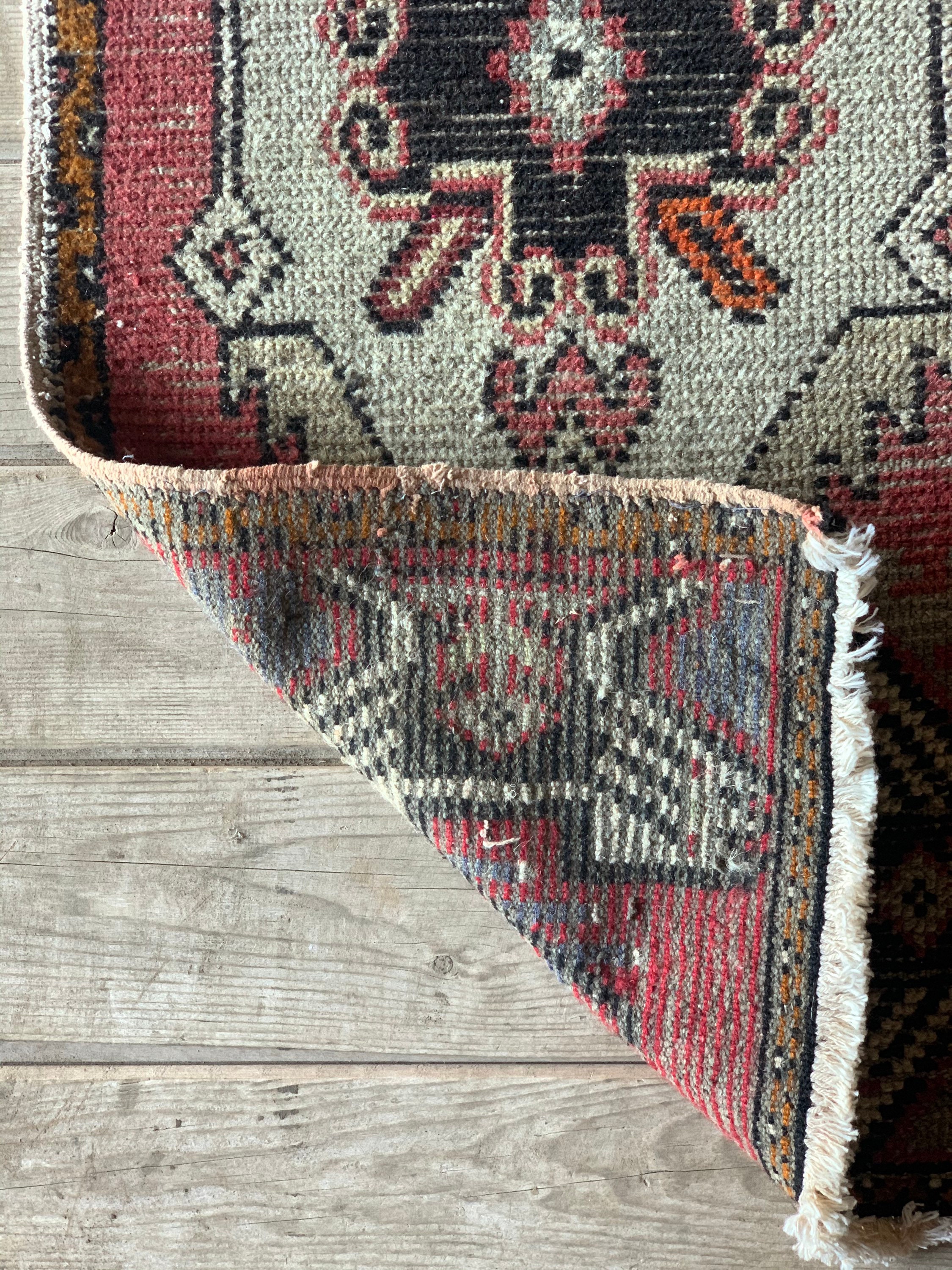 Hand Made Vintage Tribal Rug {B} (Free Shipping)