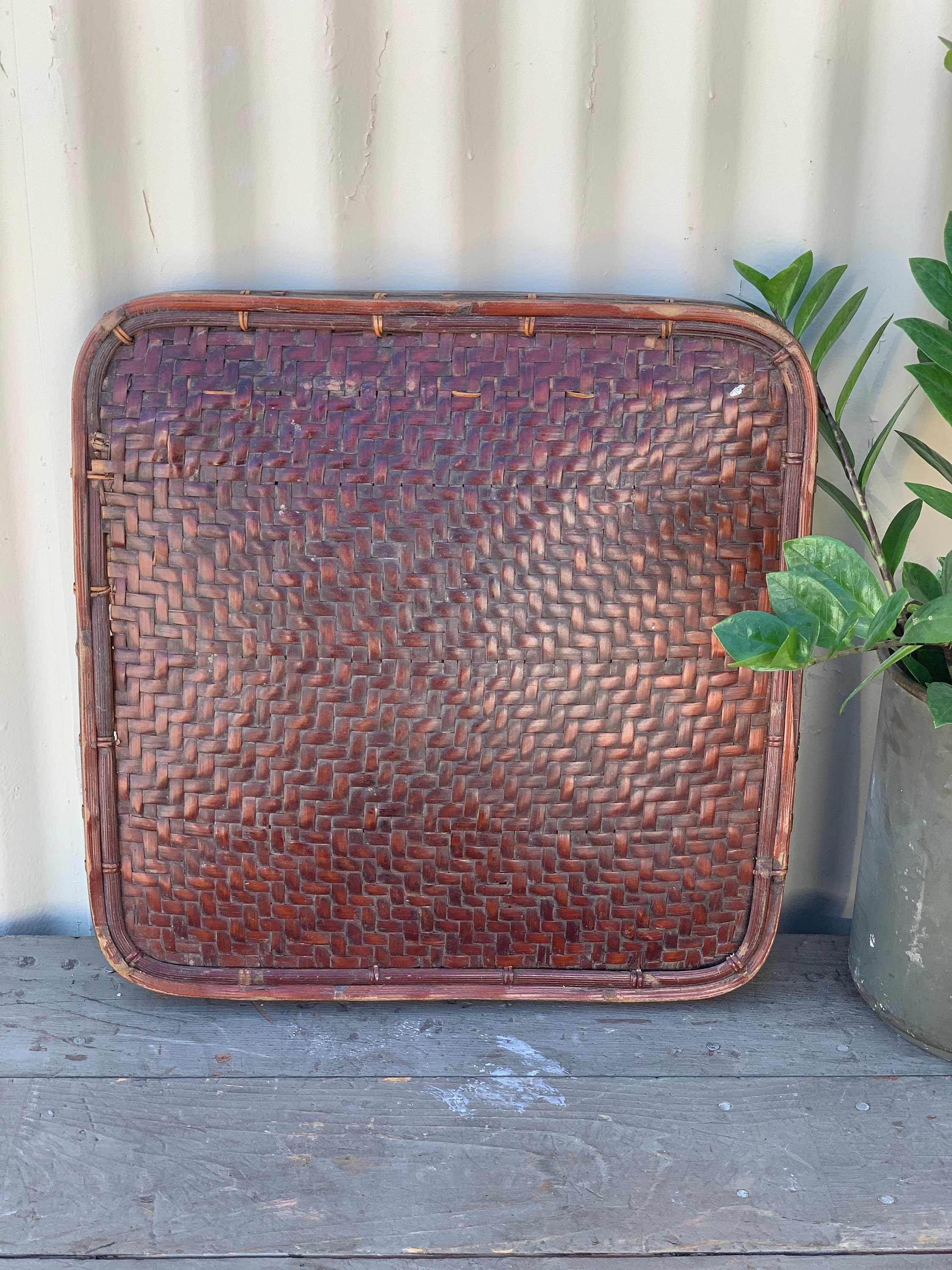 Vintage Wicker Basket Tray Wall Hanger