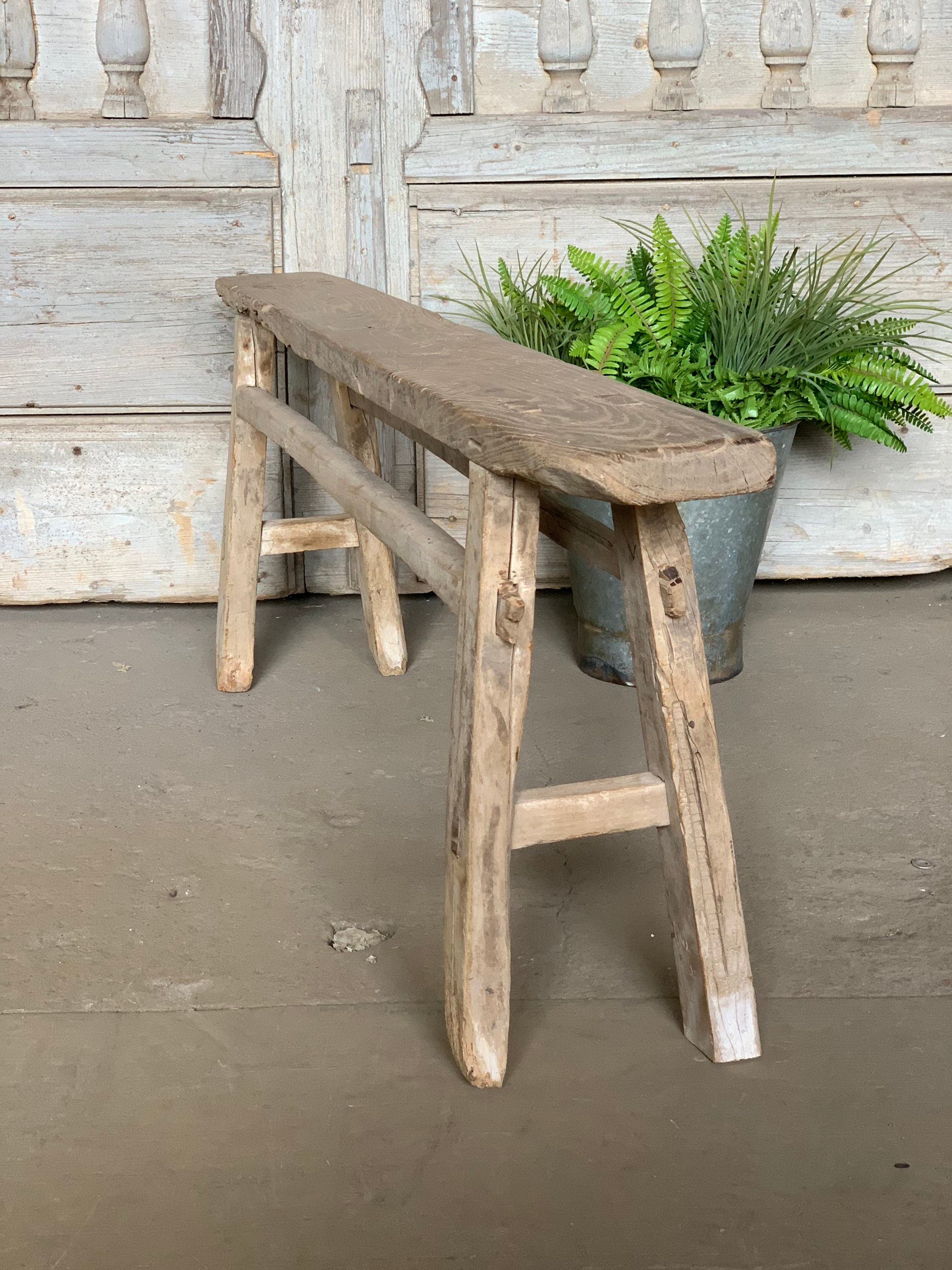 Skinny Benches Janainataba