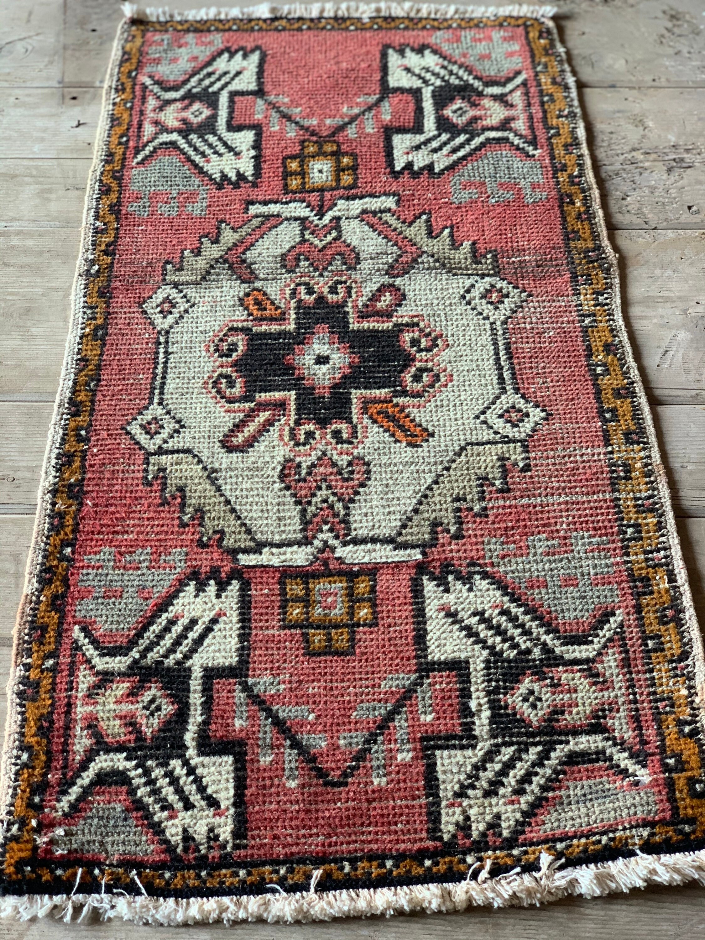 Hand Made Vintage Tribal Rug {B} (Free Shipping)