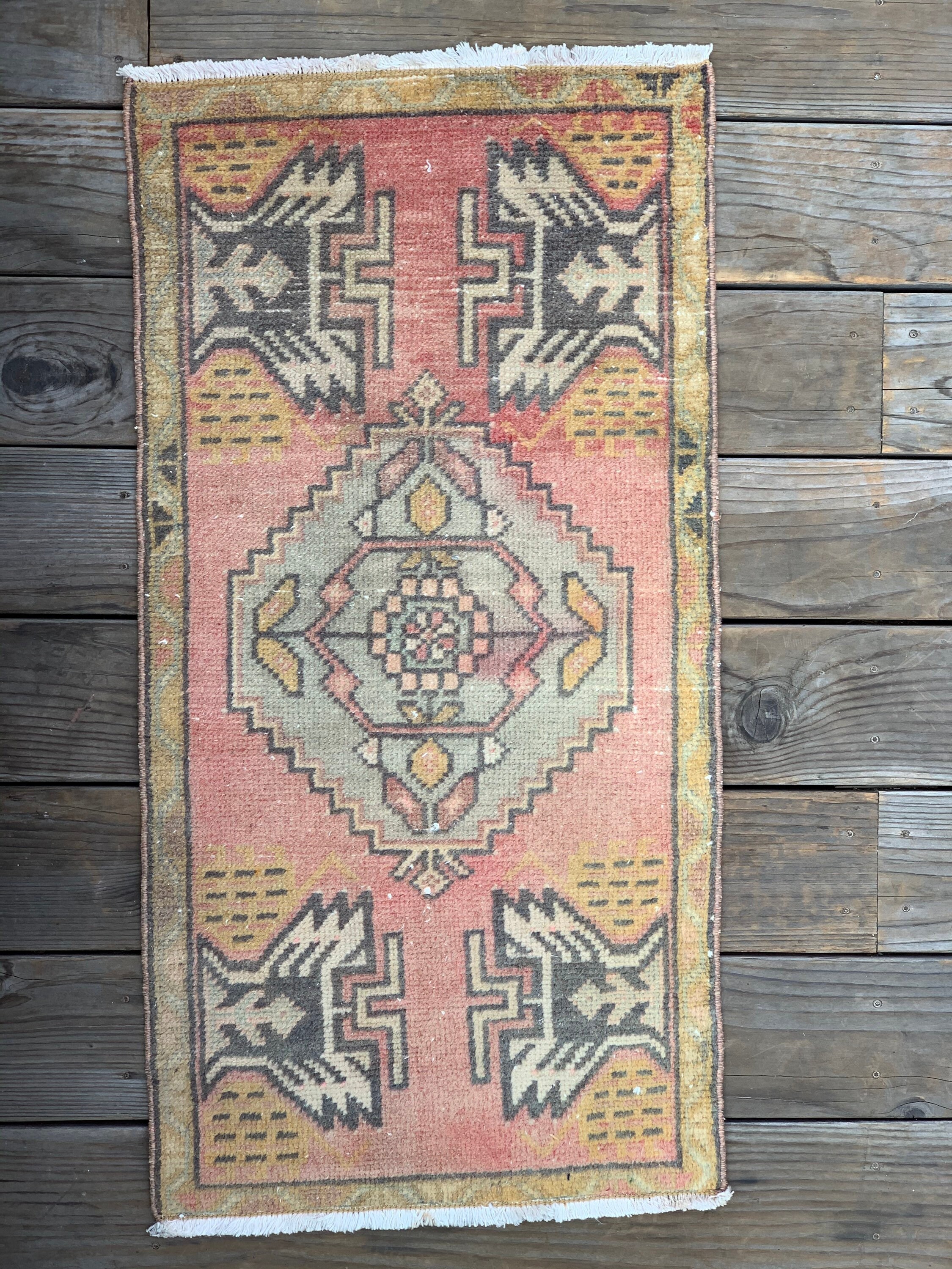 Handmade Vintage Tribal Rug {K} (Free Shipping)