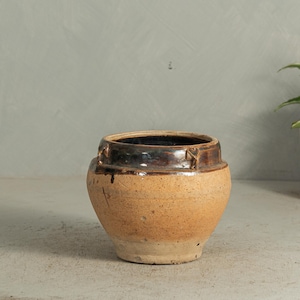 Vintage Glossy Brown Pot – Ceramic Decorative Vessel {G1} (Free Shipping)