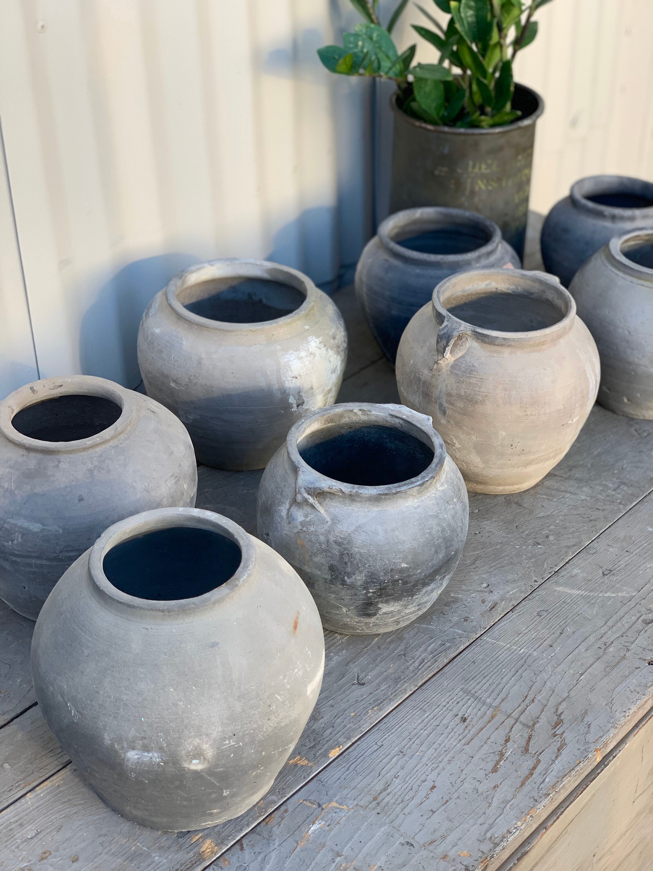 Medium Matte grey pot