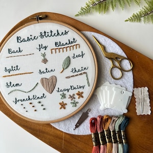 初心者向けの基本ステッチサンプラー DIY 刺繍キット、ビデオチュートリアルで一般的な刺繍ステッチ 10 種類を学ぶ