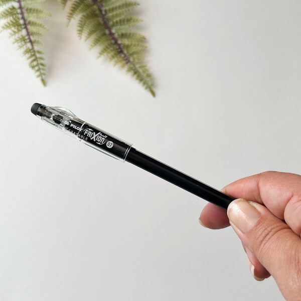 Frixion Heat Erasable Ball Point Stick Pen, for Embroidery Pattern Transfering
