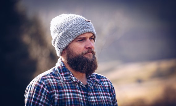 Handmade Wool Knit Beanie: Light Grey Speckled Unisex Hat - Etsy display picture 2