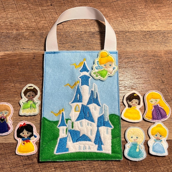 Felt Princess Playset with Castle Bag – 8 Characters, Travel Toy