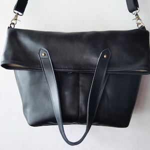 Sac Messenger avec dessus plié qui peut se convertir en sac fourre-tout, sac d’ordinateur portable en cuir véritable pour hommes et femmes en noir