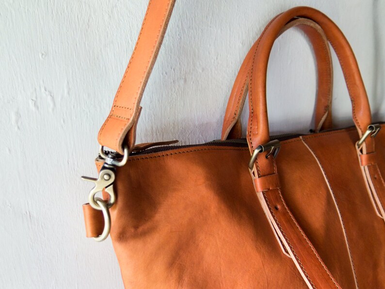 Womens leather shoulder or tote bag. For grocery, carry all, laptop, Shopping or Diaper bag. A perfect gift for her. Free monogram brown zdjęcie 3