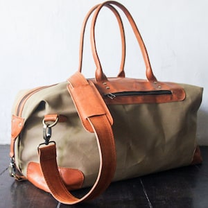 Weekender oder Weekender für Männer und Frauen. Handgemachtes Jubiläumsgeschenk und Handgemachte und Duffle Reisetasche. Handgefertigte Reisetasche für unterwegs