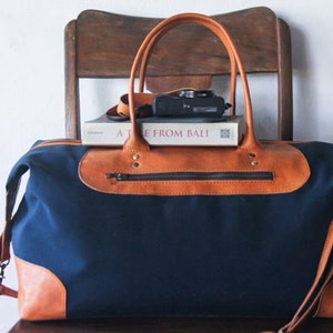 Waxed canvas and leather weekend and travel bag for men and women. Handmade carry on duffel and travel bag. Anniversary gift in navy blue image 5