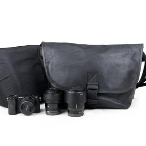LETI Camera Large - Messenger Camera Bag in genuine Leather with insert, Crossbody shoulder with comfortable adjustable padded strap, black