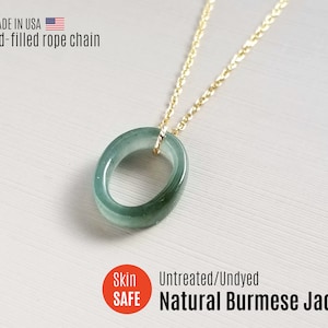 Delicata collana di giada, collana di giadeite in argento, ciondolo di giada, gioielli di giada