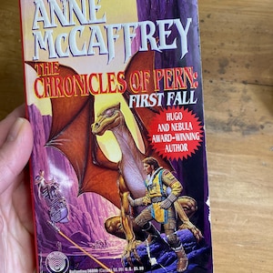 Kroniki Pern: Pierwszy upadek autorstwa Anne McCaffrey - 1994 Del Rey