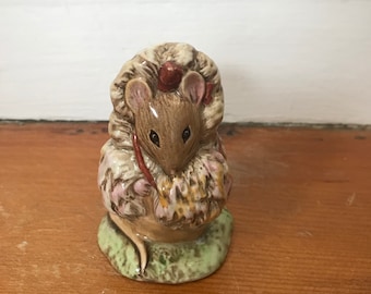 Beatrix Potter Figurine - Thomasina Tittlemouse -  Beswick, England - 1981 Porcelain Figure