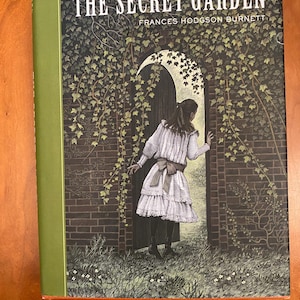 The Secret Garden by Frances Hodgson Burnett - Sterling 2004
