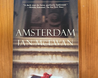 Amsterdam by Ian McEwan - 1999 Anchor Books Paperback