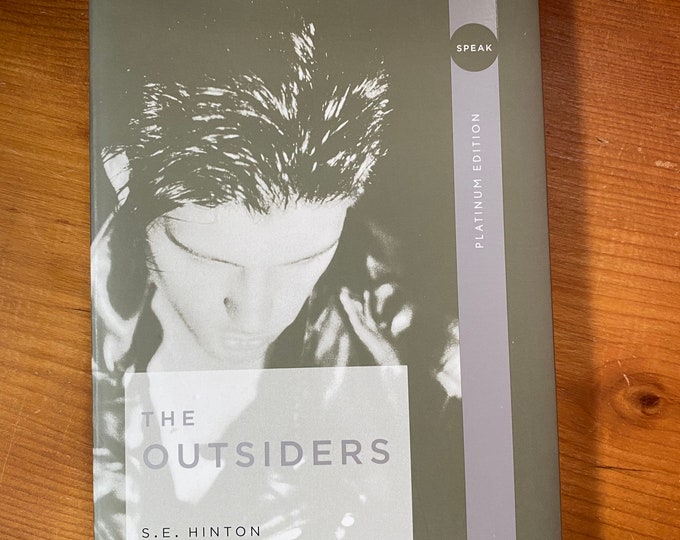 The Outsiders by S.E. Hinton - Penguin 1995 - Platinum Edition - Etsy