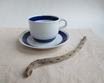 Rorstrand Duo Bla kop en schotel - Scandinavisch design - verzamelobject - wit blauw - koffie Zweden vintage verzamelobject