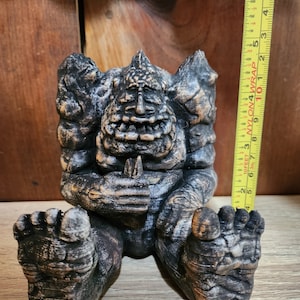 Pyornkrachzark/ Rock biter figurine
