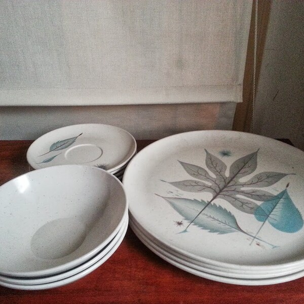 Mid Century Debonair Brand Vintage Melmamine Plastic Dinnerware - 10 Piece Dinnerware Set With Atomic Leaf Pattern