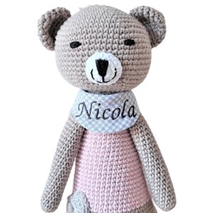 Baby Spieluhr Teddy, Teddy mit Spieluhr gehäkelt, Babyspieluhr Taupe / Rosa