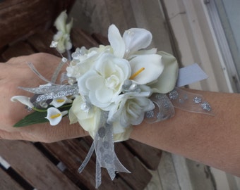 White and Silver Real Touch Silk Wrist Corsage and Boutonniere Combination / Wedding Corsage and Boutonniere / Prom Corsage and Boutonniere