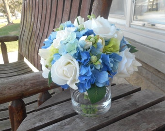 Table Top Centerpiece / Blue Green White Wedding / Real Touch Silk Table Arrangements / Silk Wedding Flowers / High Quality Wedding Flowers