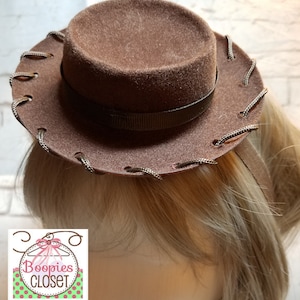 Brown Flat Top Cowboy Hat, Round Cowboy Hat, Mini Cowboy Hats, Mini Cowgirl Hats, Flat Top Round Girl Mini Hat Headband, Mini Hat, Pet Hat