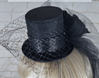 Equestrian Mini Top Hat: Black Felt Derby Hat with Tulle