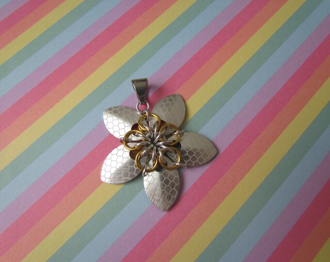 Scale Flower Pendant (Silver Dragonscale/Gold REVERSIBLE)