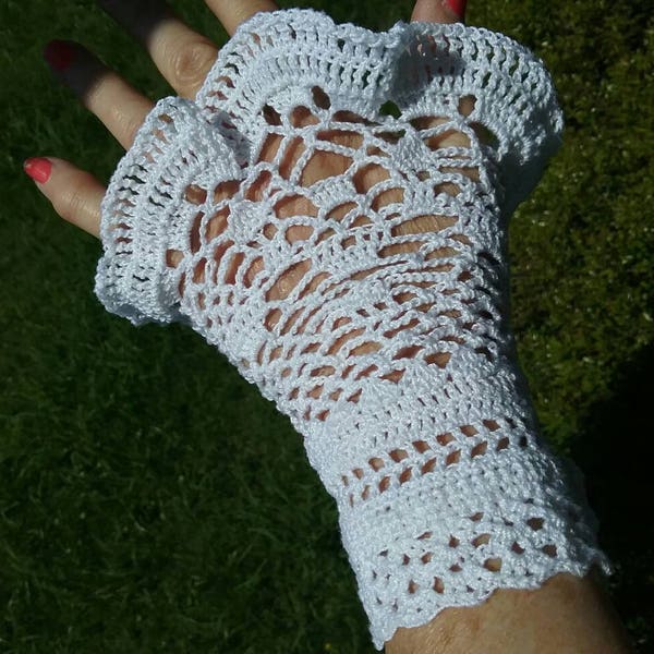 Sale! Crochet Pattern: Secret Skulls Lacy Goth Fingerless Gloves with Tiny Skulls Hiding in the Design! Cosplay Bridal  Wristlets Halloween