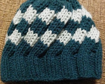 PATTERN: Diamond Checkerboard Ladies' Knitted Hat